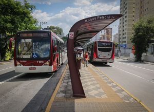 Reforma do Autódromo de Interlagos com recursos dos corredores de ônibus mostra descaso do governo com o transporte de SP