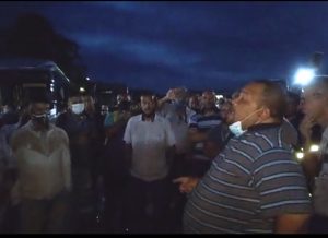 Trabalhadores da Viação Metrópole Paulista realizam manifestação por descumprimento de CCT