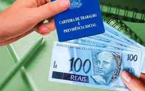 Governo reduz de R$ 1.079 para R$ 1.067 proposta para o salário mínimo em 2021