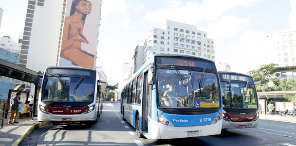 Com avanços nas negociações sobre a PLR, não haverá greve de ônibus na segunda-feira (28)