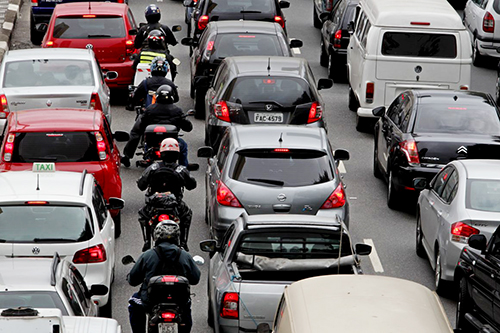 Mudança no Código de Trânsito é aprovada e regulamenta corredor de motos