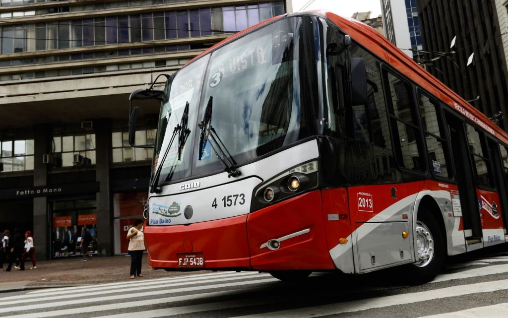 Começa a valer aumento da tarifa de ônibus, Metrô e trem em SP