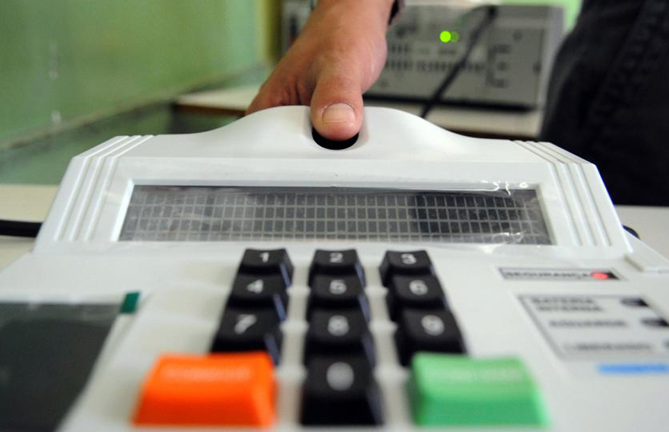 Biometria detecta 25 mil títulos de eleitor duplicados