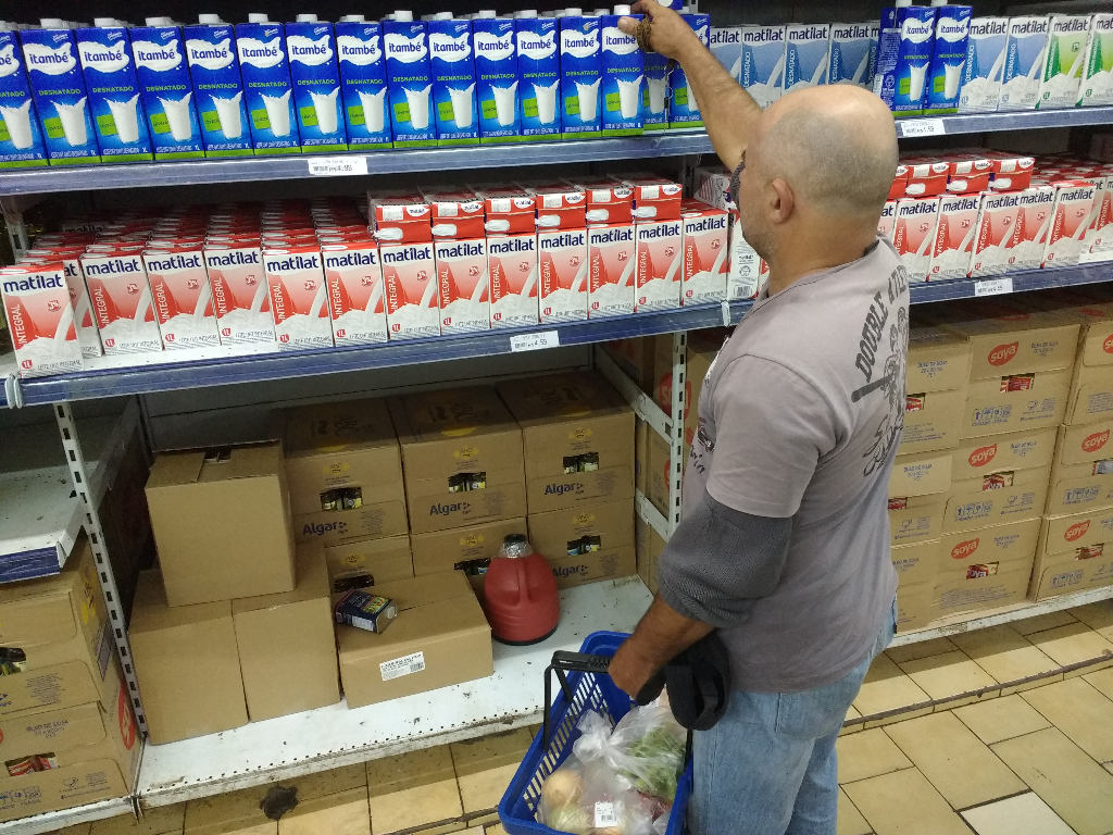 Feijão carioca e leite longa vida são responsáveis por 60% da inflação em junho