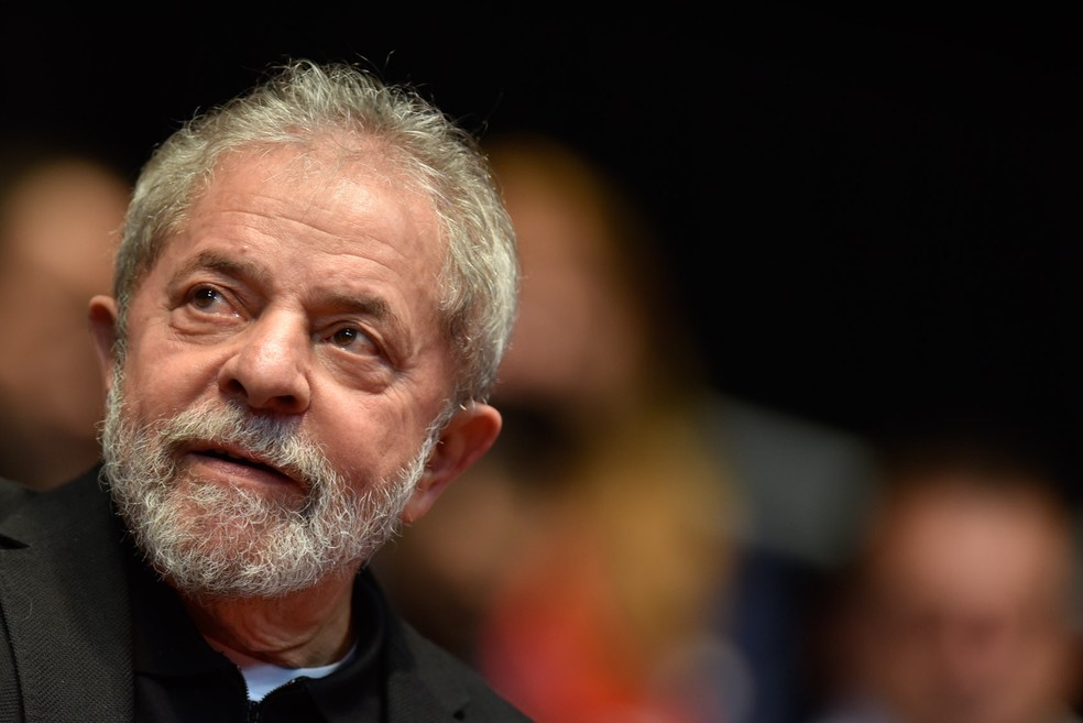 Lula é condenado na Lava Jato no caso do triplex