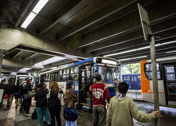 Metrô vai conceder 17 terminais de ônibus