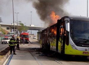 Ônibus incendiados: Sindmotoristas oferece apoio a companheiros de Minas Gerais
