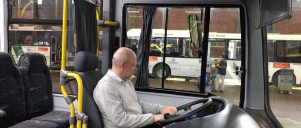 Secretário de transportes de São Paulo visita garagem de ônibus menos poluentes no ABC