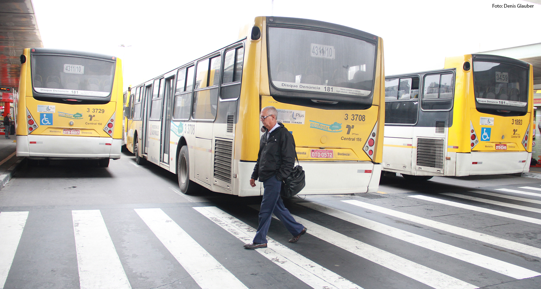 Segundo dia de paralisação dos ônibus dura uma hora SPUrbanuss acena com nova proposta salarial