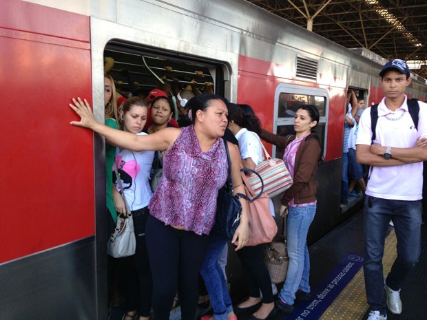Trem é o meio de transporte com pior avaliação entre os paulistanos, mostra pesquisa