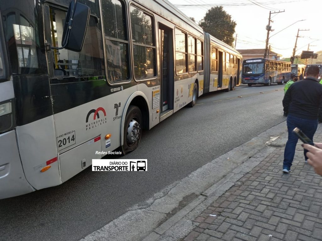 Nove ônibus são alvos de vandalismo: Ataques na Radial Leste; São Miguel; Itaquera; Sapopemba; Mateo Bei e Ponte do Socorro