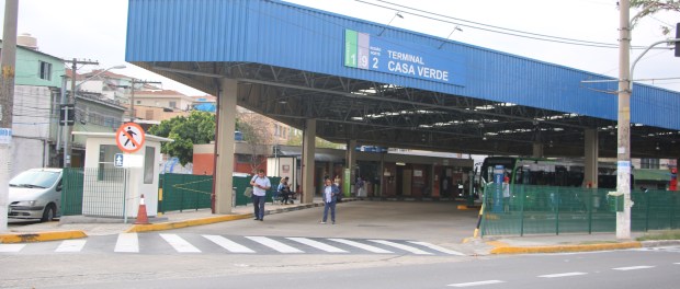 Terminal Casa Verde recebe vacinação contra febre amarela, na capital paulista