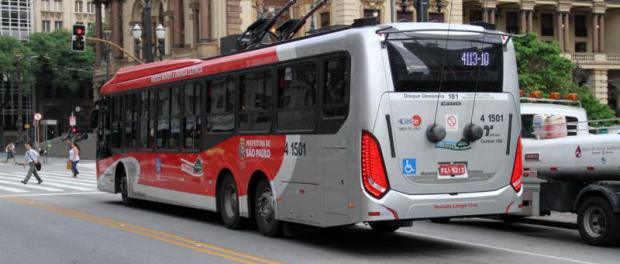 Trólebus de duas linhas serão substituídos por ônibus a diesel e a bateria na capital paulista